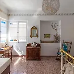 Traditional House Inside Filoti, Naxos Lägenhet *