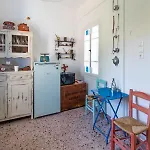 Traditional House Inside Filoti, Naxos 아파트 Filótion
